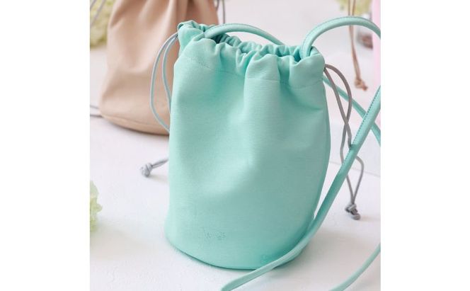 墨田区産ピッグレザー2Way巾着バッグ ファッション カバン 財布 スマートフォン ポーチ 必需品 ペットボトル 日常使い 収納力 斜めがけ 革 柔らかさ 