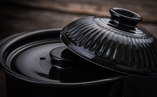 四日市認定地場特産品【泗水十貨店（しすいじっかてん）】菊花黒　ごはん鍋（2合）