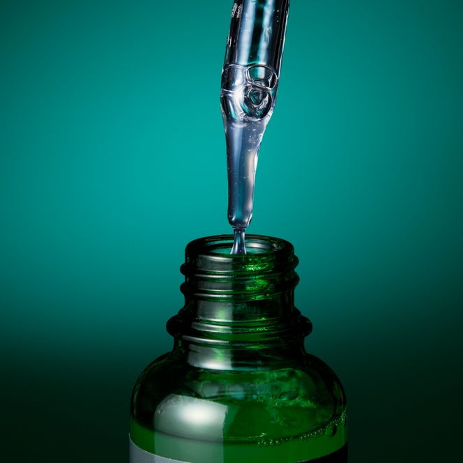 自然の恵みと美容の知恵で、肌の未来を育む Natereon ナテレオンリーフビューティーセラム 1本　化粧品 コスメ スキンケア セラム 美容液 エイジングケア ハリ 潤い 透明感 敏感肌 日本製 ナテレオン ビューティーセラム