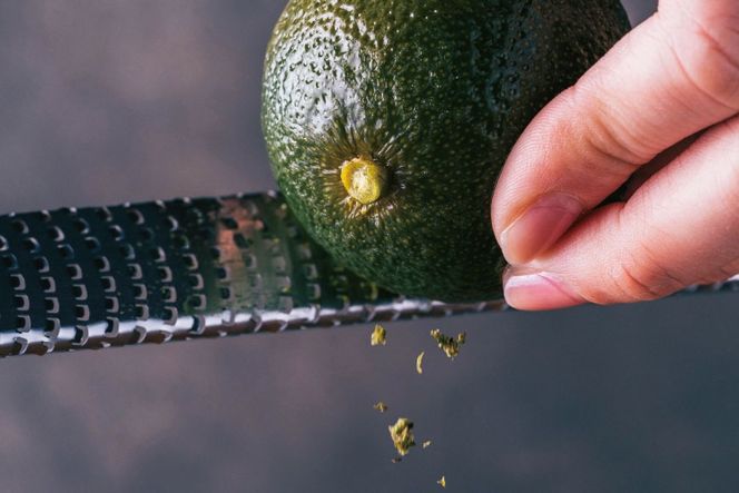 【期間限定発送】 へべす 宮崎 種が少ない ひむか農園のへべす 1kg 化粧箱入り [ひむか農園 宮崎県 日向市 452061155] 先行予約 国産 ヘベス