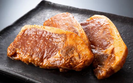 もち豚ロースのみそ漬【700ｇ（1枚味噌込み140g×5枚入り）】【H007W】（滋賀県　近江八幡市）