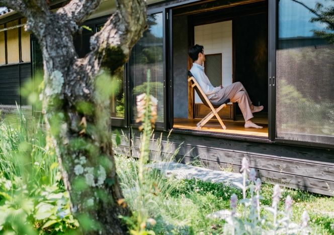 pioneer plants / Chair | 伊那市 信州 長野 ふるさと納税 木製品 木 椅子 いす イス チェア 無垢 ゆったり クリ【230-04】