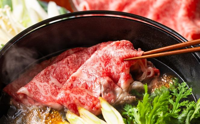 松阪牛の品評会で最優秀賞受賞歴のある 加藤牧場の黒毛和牛 ロース･肩ロース 1kg/牛肉 国産牛 国産 和牛 大容量 冷凍便 年末年始 お正月 黒毛和牛 ロース 肩ロース 肉 上質 家族 焼肉 しゃぶしゃぶ すき焼き 鍋 おいしい 美味しい 人気 おすすめ 三重県 四日市市 ふるさと納税