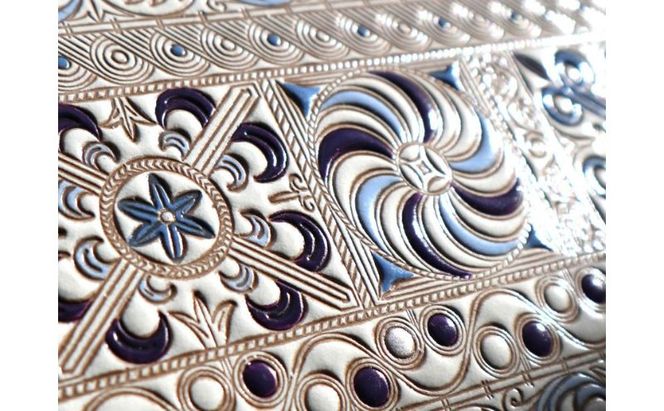 【文庫屋大関】パーソナルホルダー　錦紗＜紫＞【皮革工芸品】 民芸品 雑貨 日用品 牛革 イスラム文様 ギリシャ文様 