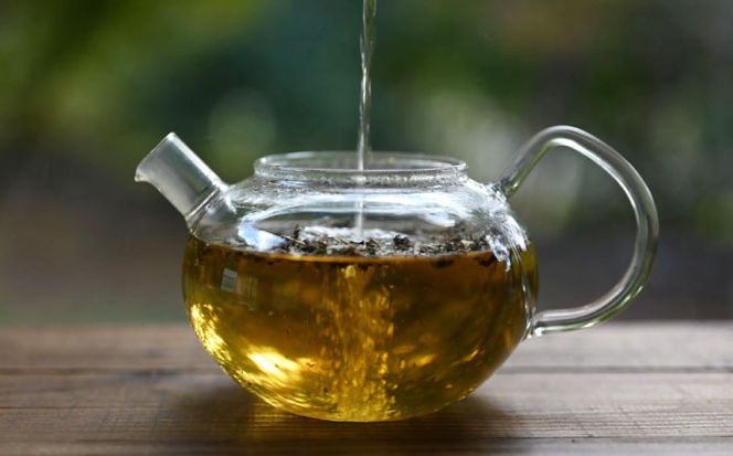 月のよもぎ茶 茶葉40g 糸島市 / - suu - / ハーブティー 茶葉 よもぎ[ADQ003]