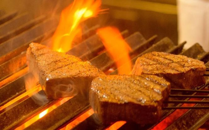 牛肉 ステーキ 仙台牛【 A5 仙台牛 】 ヒレステーキ 150g×2P 計300g / 牛肉 肉 お肉 ブランド牛 国産牛 和牛 黒毛和牛 霜降り 赤身 焼肉 BBQ ステーキ ヒレ 鉄板焼き 人気 贈答 贈り物 プレゼント ギフト 仙台 すてーきはうす伊勢屋 【iseya010】