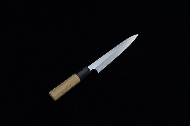 和ペティ１５０ミリ銀三鋼　包丁 日本製 ペティ ステンレス 刃渡り15cm 150mm 料理 高級 本格的 フルーツ 野菜 飾り切り 皮むき コンパクト アウトドア用にも【田所刃物株式会社】 [BQAS006]
