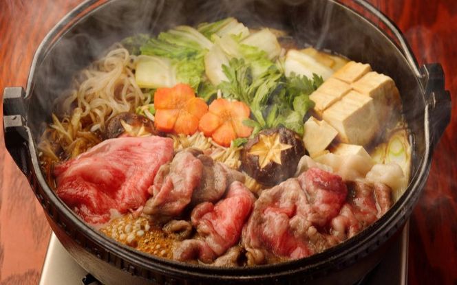 年末発送！牛肉 すき焼き 仙台黒毛和牛 肩ロース すき焼き用 約500g 3～4人前 / 牛肉 肉 お肉 ブランド牛 国産牛 和牛 黒毛和牛 霜降り すき焼き お鍋 人気 贈答 贈り物 プレゼント ギフト 仙台 すてーきはうす伊勢屋 【iseya013-sg】