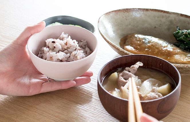 G2604 【スピード発送】お茶碗 ペアセット Sピンク／Mグリーン【食器 食洗器 食洗機 電子レンジ ギフト 贈り物 夫婦茶碗】