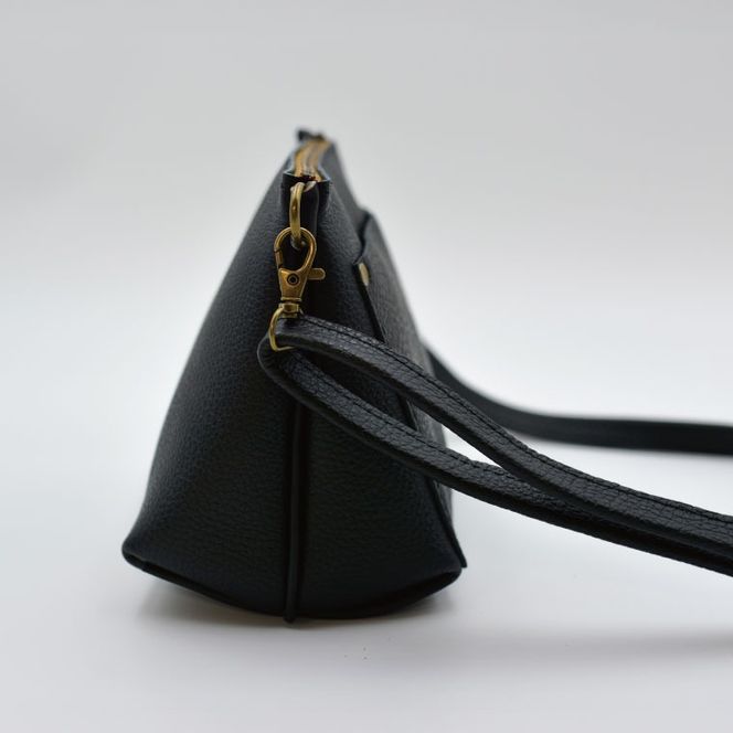 益子の革工房maharoのショルダーポーチ　ワイド（S）ブラック｜栃木県 益子町 ふるさと納税 ショルダーポーチ ワイド 牛革 手作り（AX135）