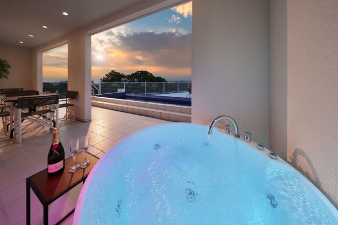 【クリスタルヴィラ白浜】プライベートプール付きロイヤルスイートヴィラ(ペア宿泊券) 304018_DR21