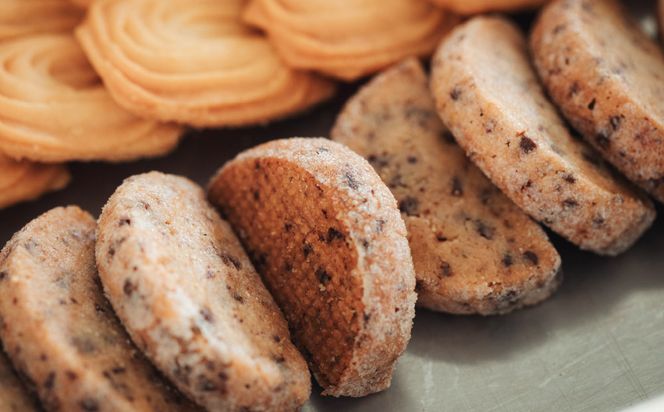 【cafe marble】クマのクッキー缶(7種詰め合わせ) | 京都 人気カフェ 可愛い おしゃれ スイーツ クッキー缶［ カフェマーブル 7種のクッキー缶 かわいい おしゃれ クマさん 人気 おすすめ お菓子 焼き菓子 スイーツ ギフト プレゼント 贈答 手土産 お取り寄せ 通販 送料無料 ふるさと納税 ］ 261009_B-SA04