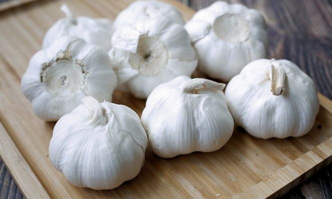 毎日食べて元気モリモリ！国東産乾燥にんにく0.8kg/こだわり減農薬栽培_2610R