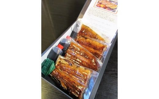 【ミシュランガイド掲載店】【ごちそうアワード2025 総合大賞】三河一色産うなぎの炭火焼 2尾  国産 冷蔵 簡単調理 職人 鰻 ウナギ たれ ギフト 贈り物 ご褒美 蒲焼き うな重 ひつまぶし 人気 高リピート 創業大正九年 日本料理 小伴天 ESSEふるさとグランプリ金賞受賞 H007-123