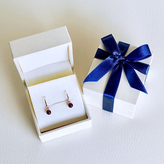 【ジュエリー】K10 イエローゴールド  ガーネット 揺れる ピアス 保証書付 SR-2222 242-002-a