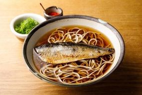 【京都 そば料理 よしむら】行列の手打ちそば店「国産石臼挽きにしんそば2食・ざる2食」 261009_A-AY006