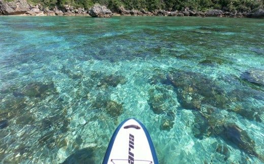 パワースポット果報バンタ＆秘密のビーチ上陸SUPツアー！【1名様】