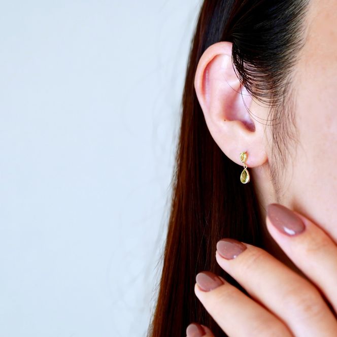 K10YG(10金) イエローゴールド 揺れる ペリドット アンティーク ピアス 保証書付 SR-2261 242-050-a