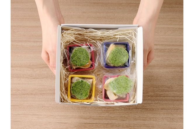 バイ貝のブルゴーニュ風（4個セット）ココット器付き　AN00092