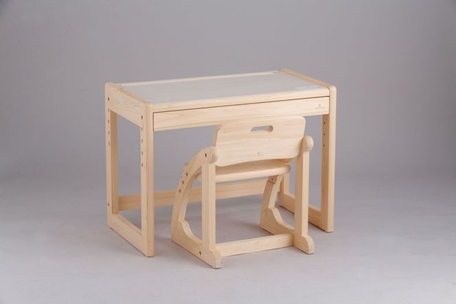 IKONIH キッズチェア ｜ おもちゃ 子供 こども オモチャ 玩具 プレゼント お祝い 木 出産祝い 安全 オーガニックトイ ファーストトイ 椅子 イス チェア アイコニー