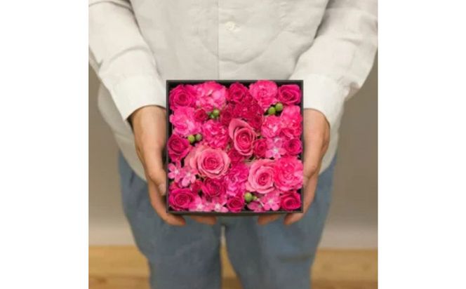 【お花の定期便】「季節毎」に届く、旬のアレンジメント Sサイズ（4回お届け） 142069_BN044