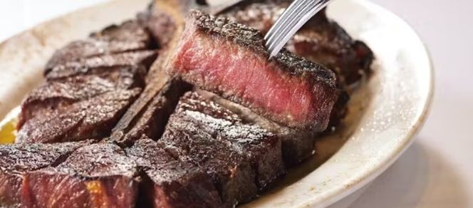 【ベンジャミンステーキハウス 京都店】ペアディナー食事券（Tボーンステーキコース 乾杯ドリンク付）［ 京都 烏丸 ベンジャミングリル モダンクラシック 町家 人気 おすすめ グルメ チケット ふるさと納税 ］ 261009_A-LA105