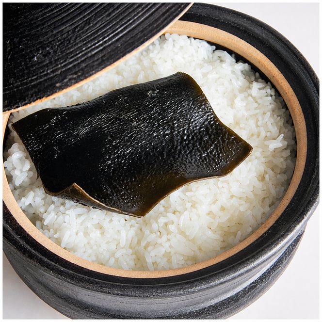 こんぶ 北海道 礼文島産 漁師特製 三年熟成 利尻昆布「紺昆昆布」30g×3袋［三浦商店］【 昆布 だし昆布 出汁 天然 利尻昆布 熟成 島物 極上 海藻 和食 旨味 希少 贈答 】