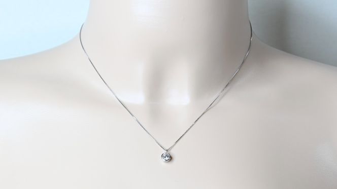プラチナ900　最上等級カラーDカラー天然ダイヤモンド　大粒0.50ｃｔ　ふせこみネックレス FNP-9 250-009