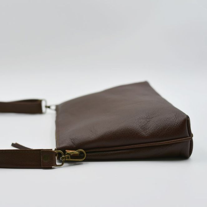 益子の革工房maharoのショルダーポーチ（L）キャメルブラウン｜栃木県 益子町 ふるさと納税 ショルダーポーチ 牛革 手作り (AX107-1)
