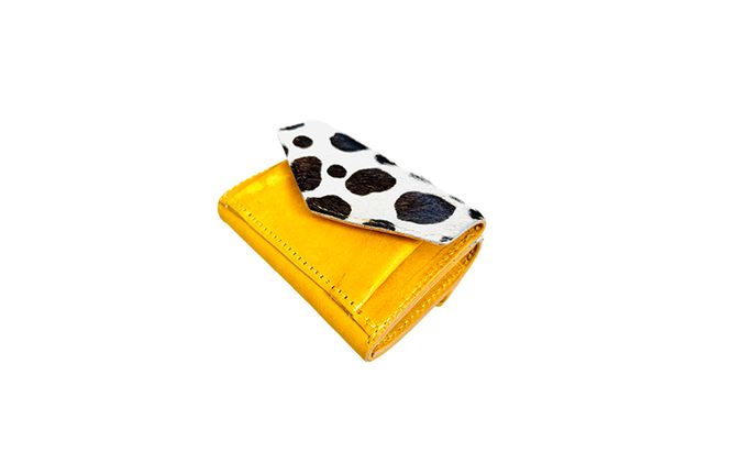 財布 手のひらサイズのレザーコンパクトウォレット イエローダルメシアン レザー 小銭入れ 札入れ コンパクト ダルメシアン ギフト 日用品 雑貨 日進市 愛知県