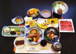 季節を味わう会席「ふるさと華コース」2名様食事券 