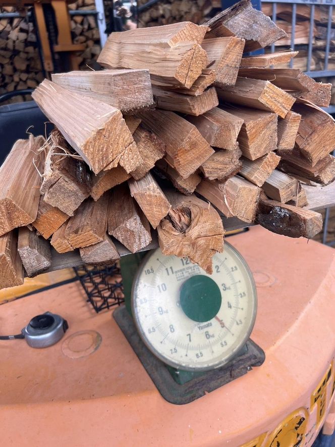 伊賀の薪 5kg 焚付け用小割り (長さ33cm・太さ約4cm) 242161_ET002