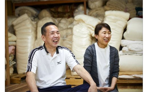 伝統のふとん屋が作る　ボディーピロー　抱き枕(からしドット柄)　HT00088