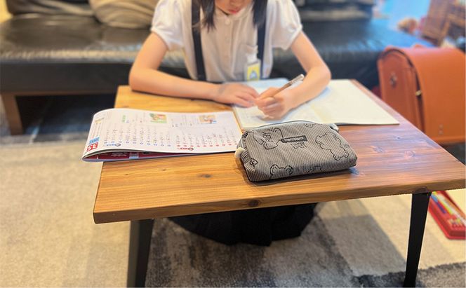 ヴィンテージなキッズのローテーブル（45cm×65cm×32cm）【配達不可：離島】