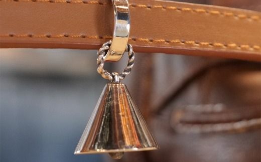 【 唯一無二のペットジュエリー 】 HAPPY BELL 受注生産 シルバー アクセサリー オリジナル ハンドメイド ファッション 装飾品 ペット 動物 お洒落 オシャレ シルバーアクセサリー ベル型 ベル 首輪