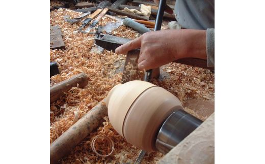 山中塗 飯椀 国産漆器 ごはん茶わん 欅 4.1 飯茶椀 赤摺 化粧箱入り 天然木 木製 欅 椀 器 漆器 父の日  敬老の日 ギフト 伝統工芸 工芸品 国産 日本製 復興 震災 コロナ 能登半島地震復興支援 北陸新幹線 F6P-0207