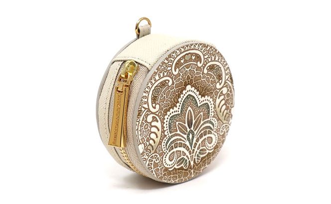 【文庫屋大関】マカロンポーチ アンティークレース＜オリーブ＞【皮革工芸品】 ポーチ ミニポーチ 小物入れ アクセサリー入れ イヤホン入れ 収納 保管ケース 手のひらサイズ  本革 革 皮革 工芸品 工芸 雑貨 ギフト プレゼント 日本製 東京