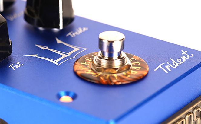 Trident CRAFTROS オーバードライブ ペダル エフェクター ギター 音楽 ローゲイン ハイゲイン 幅広い 調整 低音 カットスイッチ 