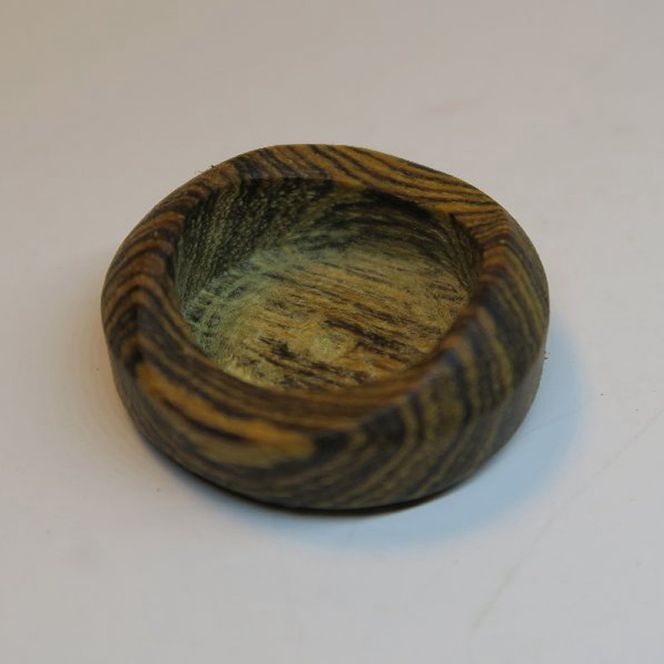 木製サムレスト セルマー、ヤマハ兼用 ［195S18］ 木製 サムレスト セルマー ヤマハ兼用 選べる 素材 シタン グラナディラ ボコーテ 肌触り 優しい素材 幅広い分野 黒色 硬い木 茶褐色 黄色 杢目 柔らかい木 管楽器用 愛知県 小牧市 送料無料