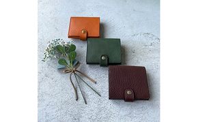 本革 スクエア二つ折り財布 シボ入り栃木レザー ファッション小物 革小物 レザー小物 ウォレット シンプル コンパクト お札入れ 小銭入れ カード入れ オープンポケット 