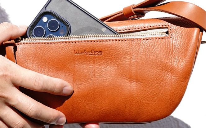 フォルマボディバッグ 糸島市 / LADIES＆GENTLEMEN 本革 革製品[ADK074]