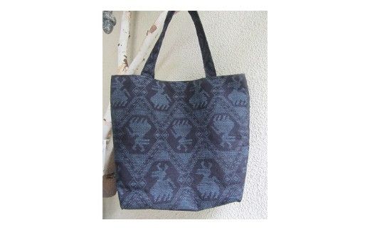 本場 結城紬 160 亀甲 リメイク トートバック （有栖柄） 本場結城紬 手作り バック [BN030ci]