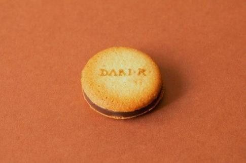 【高島屋選定品】＜dari K(ダリケー）＞カカオサンドクッキー12枚入×3箱セット［ 京都 チョコレート カカオを通して世界を変える 人気 おすすめ ギフト プレゼント 贈答 お取り寄せ お菓子 スイーツ ］ 261009_A-AAH007