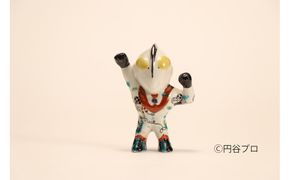 九谷焼　ウルトラマン　西田裕子 172111_CY3054