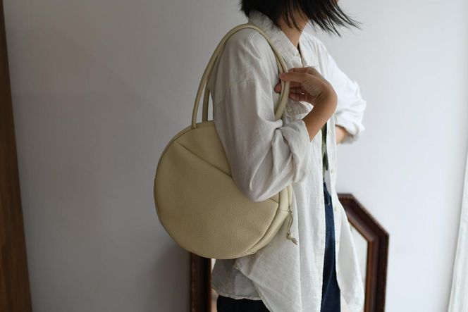 【horii.】 ラウンドバッグ "ソフト アドレ" Soft Adore（66-22）PAGOT 本革 レザーバッグ レディースバッグ ショルダー ポシェット 受注生産
