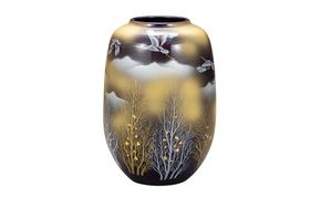 九谷焼　8号花瓶　金雲鶴木立 