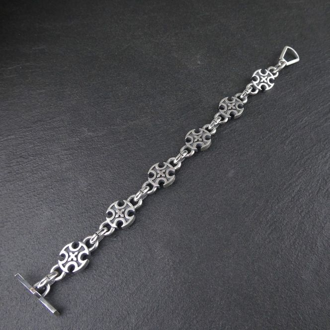 small iron cross bracelet スモール アイアン クロス ブレスレット ｜ 腕輪 シルバー アクセサリー 十字架 モチーフ 925 ブレス ハンドメイド ジュエリー アクセ ファッション 人気 シンプル ギフト プレゼント 年末年始 お中元 お歳暮 内祝い 快気祝い