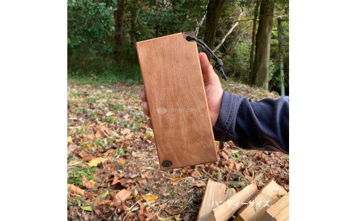 Woodstand solo 欅　天然堅木で作る携帯薪割台