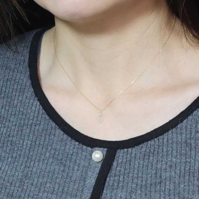 K18 0.08ct マーキス型ダイヤモンドペンダント　BQ-208