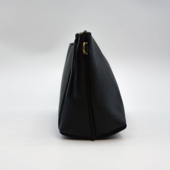 益子の革工房maharoのショルダーポーチ　ワイド（M）ブラック｜栃木県 益子町 ふるさと納税 ショルダーポーチ ワイド 牛革 手作り（AX136）